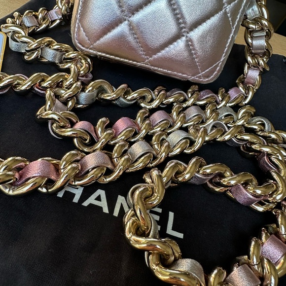 Chanel Quilted Mini Bag in Metallic Pink and Gold Box Bag - Picture 6 of 15